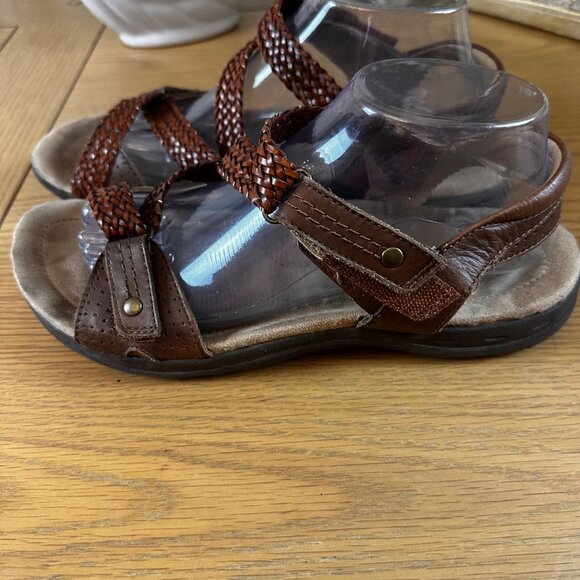 Earth Origins Size 10 by Earth Strappy Slip On Sandals Brown - Picture 4 of 7